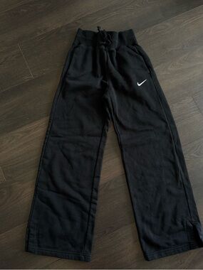NIKE Women's Nike Sportswear Phoenix Fleece High-Waisted Wide-Leg Sweatpants XS